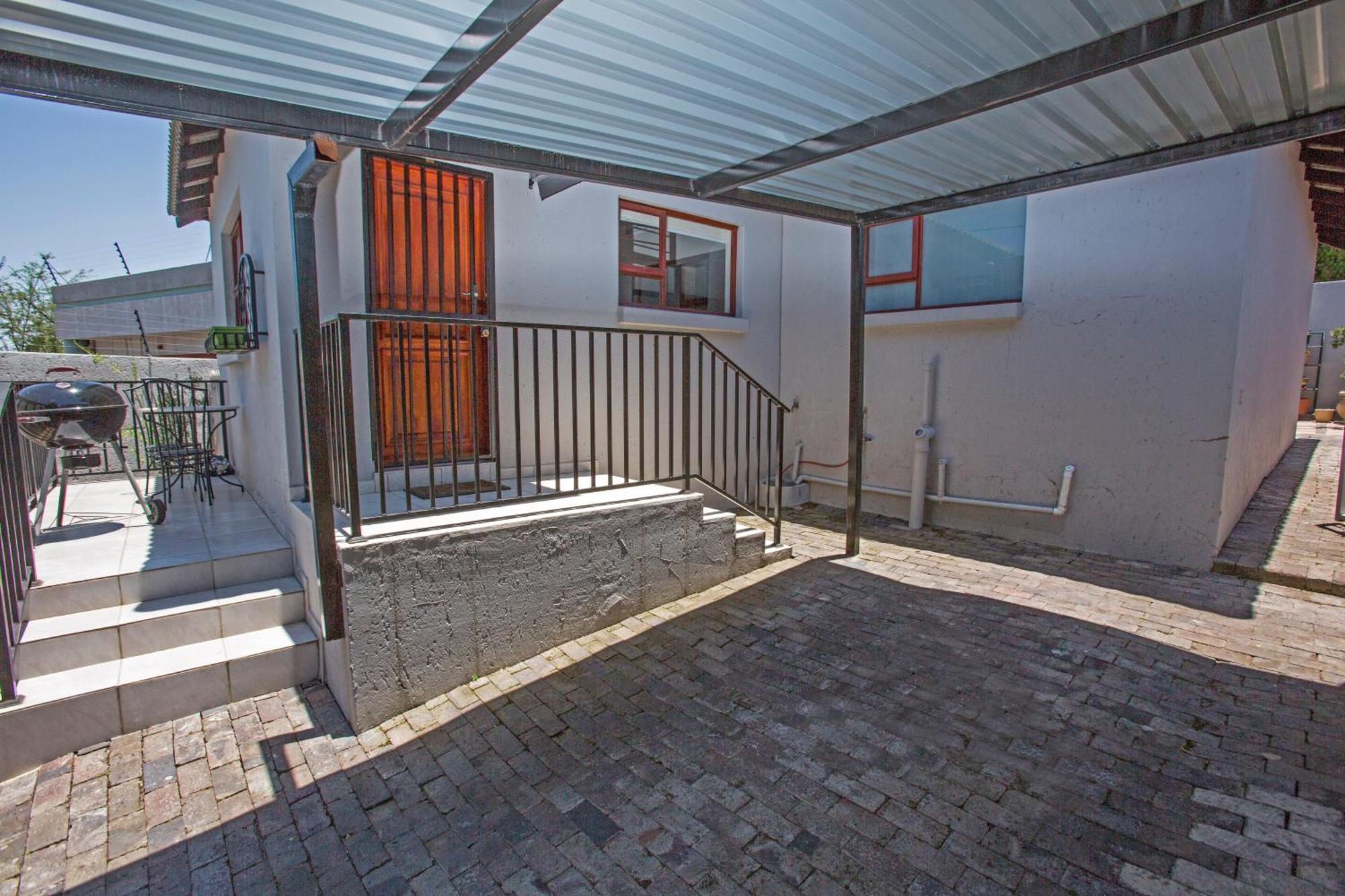 Spacious Garden Cottage Johannesburg Bagian luar foto